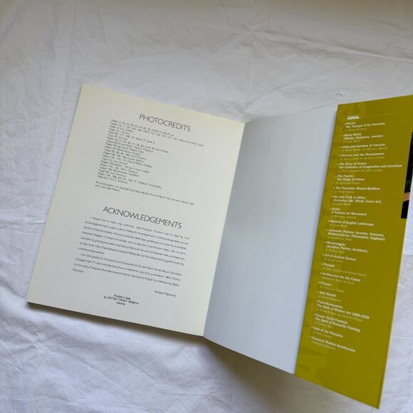 Classical Modern Architecture by Andreas Papadakis, vintage 1997 - Picture 4 of 5